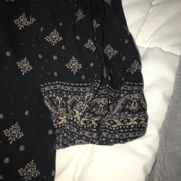 Off the shoulder urban outfitters shirt - Picture 5 of 5